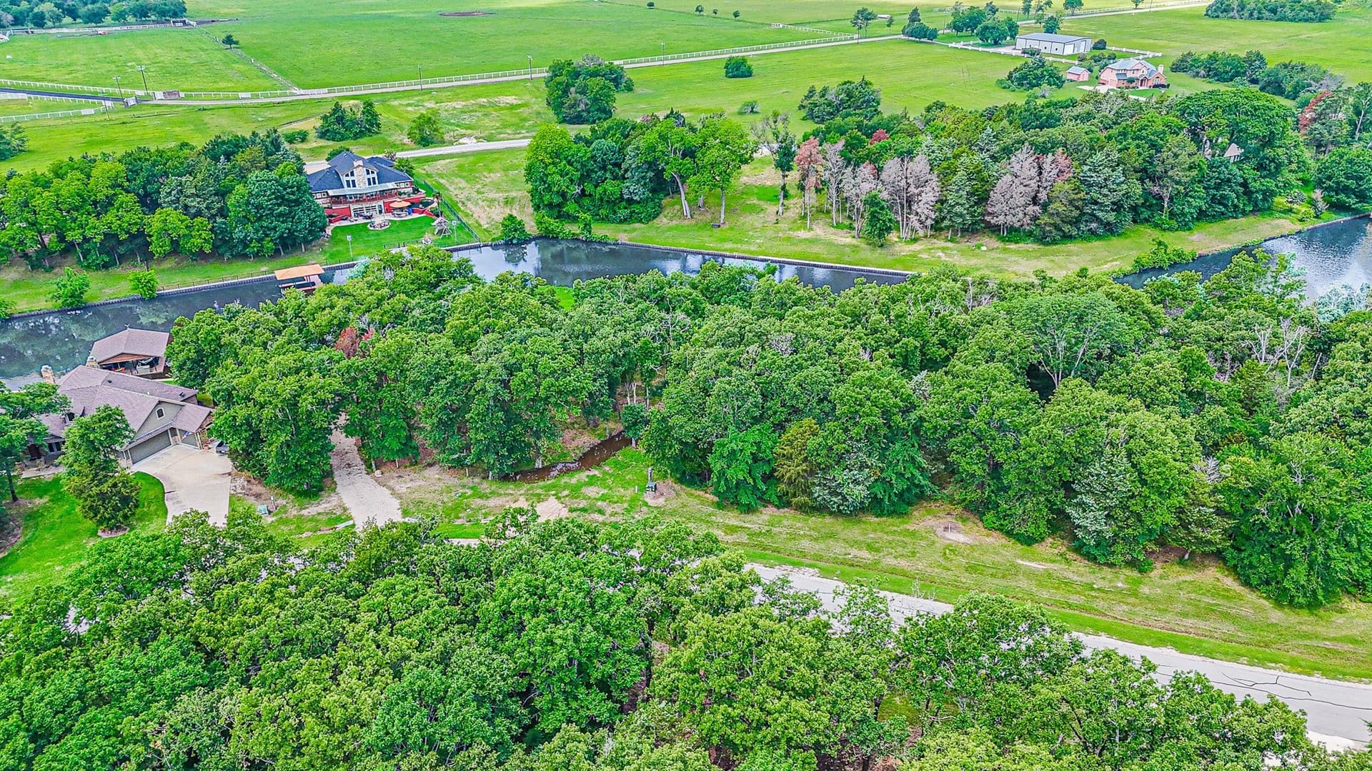 0.53 acres in Navarro County - photo 14