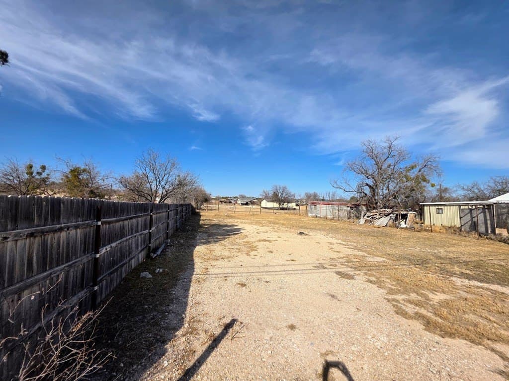 0.16 acres in Irion County gallery image 3