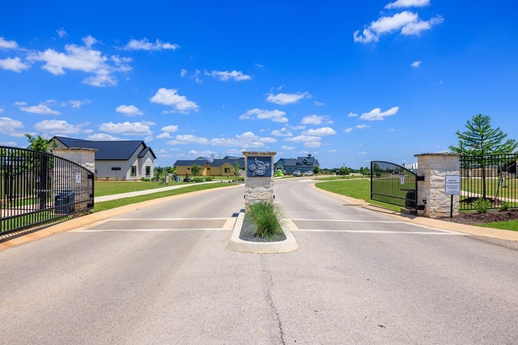 0.33 acres in Gillespie County gallery image 2