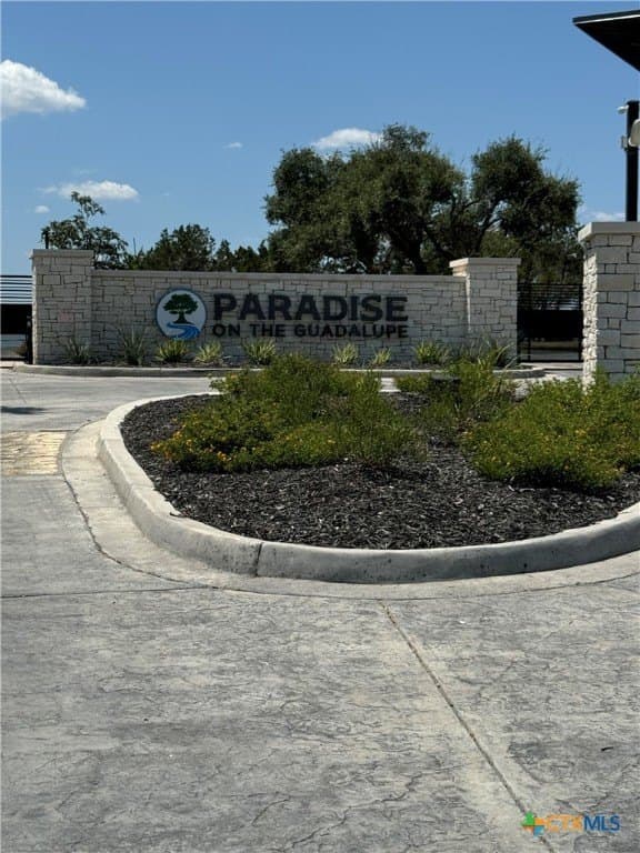 1.65 acres in Comal County - photo 9