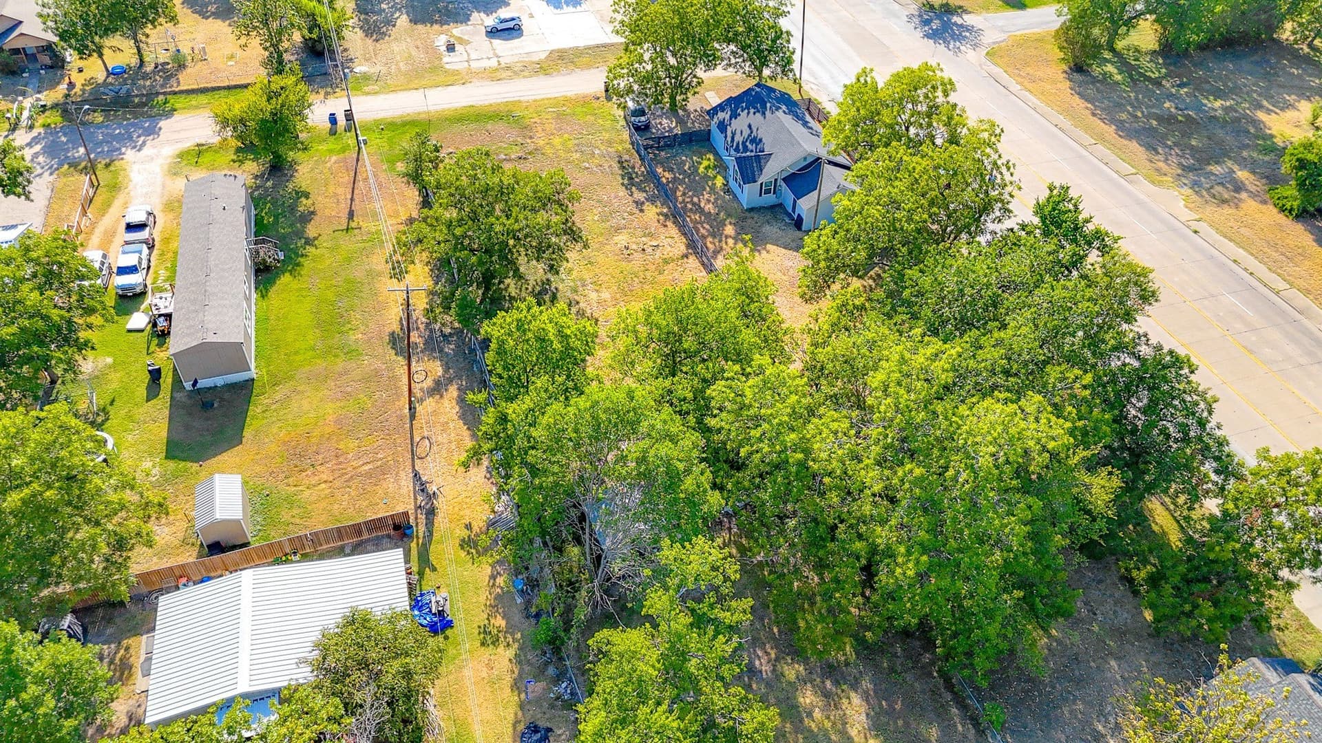 0.24 acres in Navarro County - photo 9