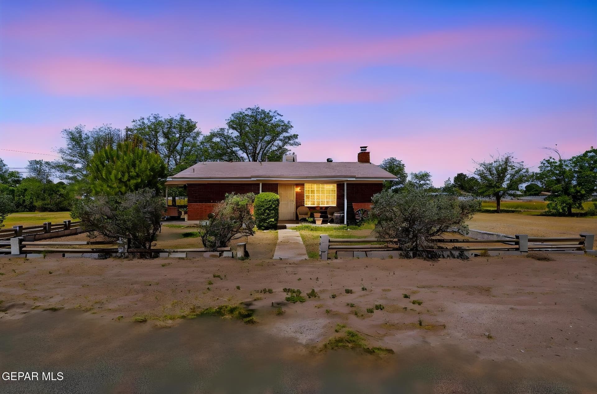 10 acres in El Paso County