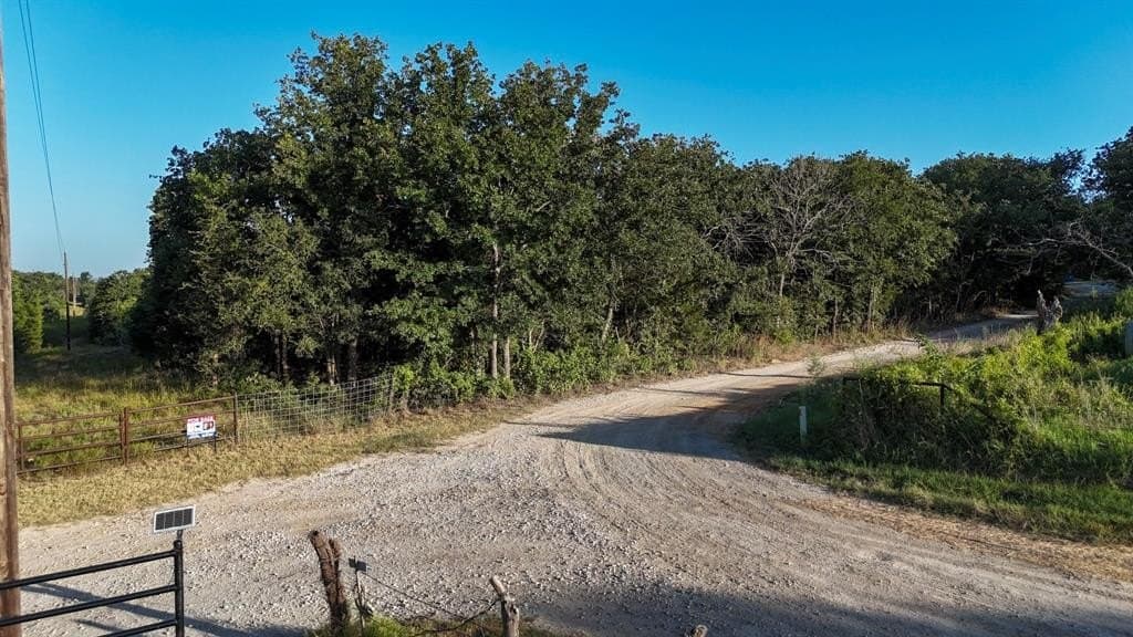 98 acres in Cooke County