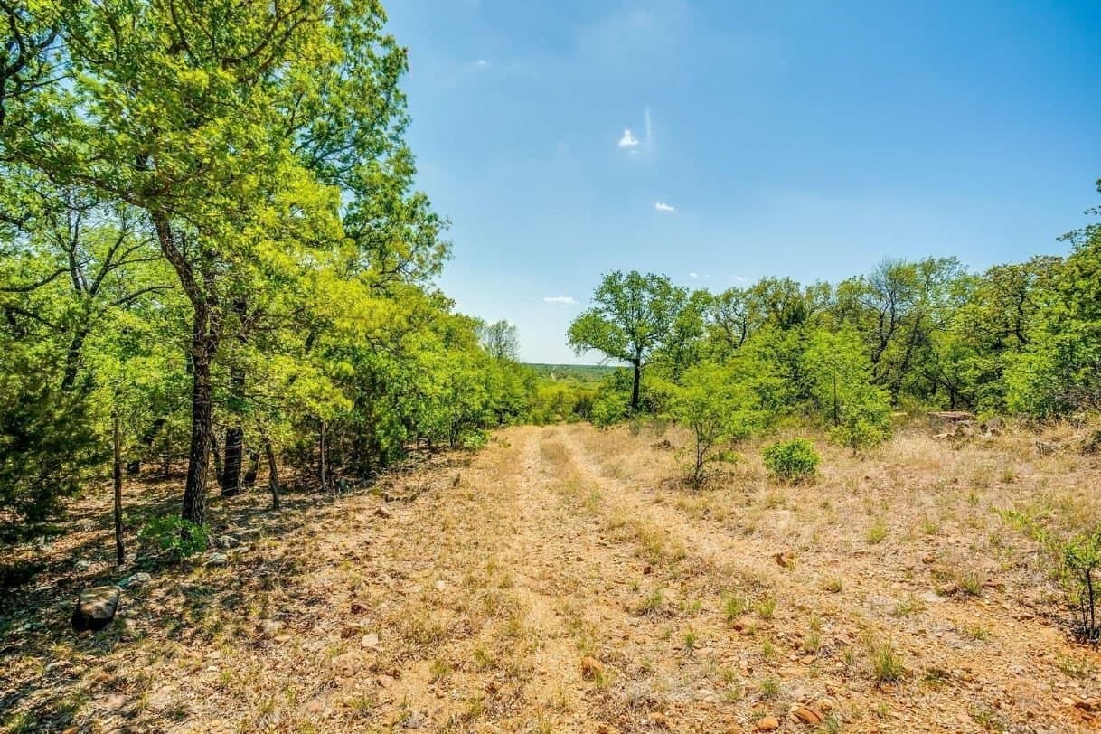 100 acres in Palo Pinto County - photo 4