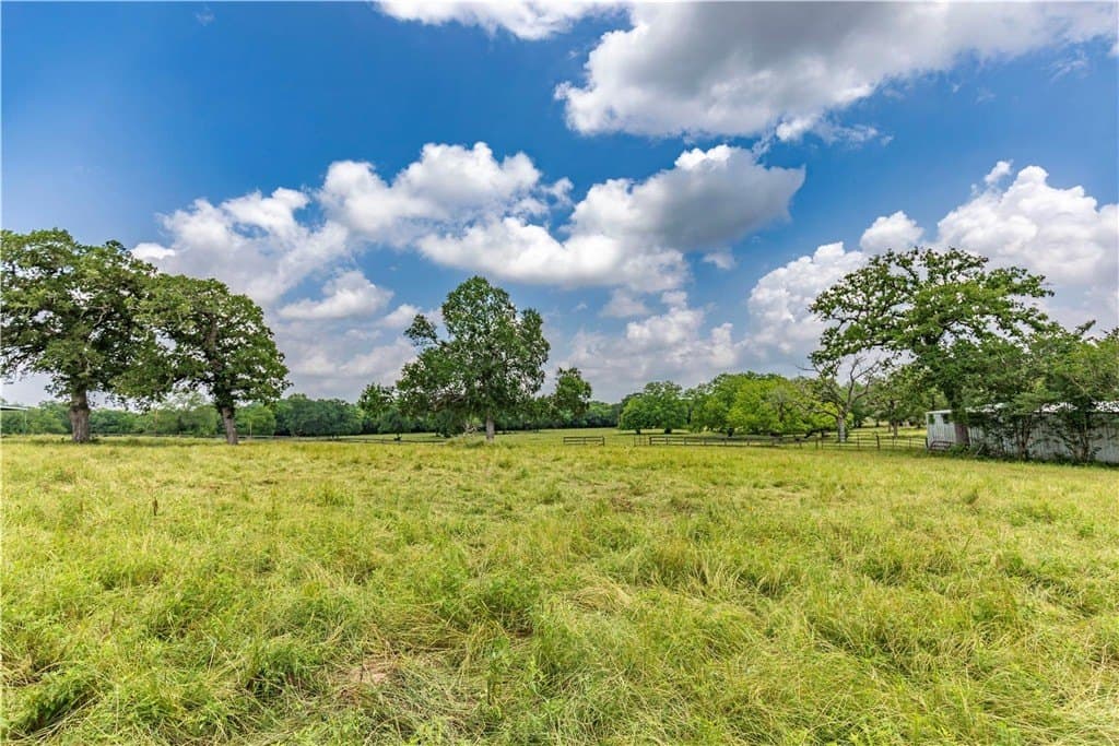 16.04 acres in AUSTIN County - photo 2