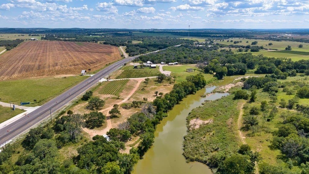 14.28 acres in Gillespie County - photo 3