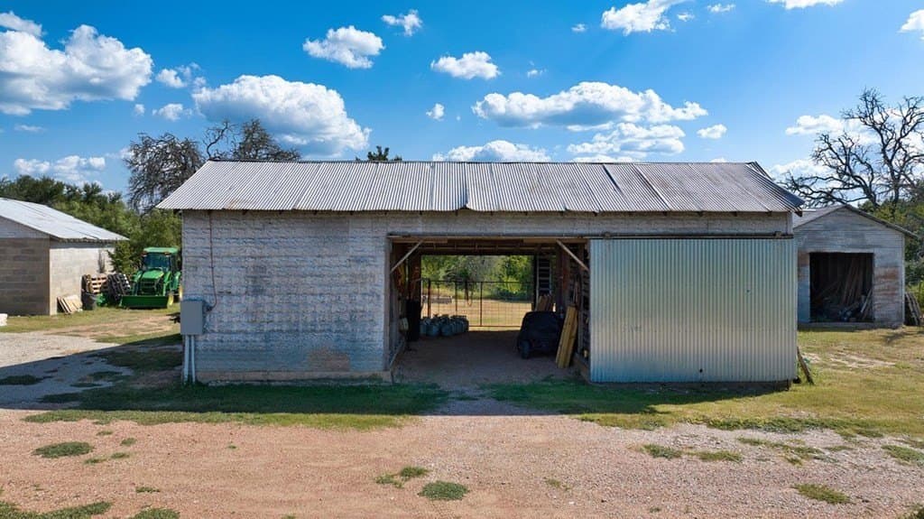 14.28 acres in Gillespie County - photo 10