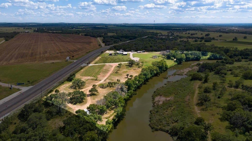 14.28 acres in Gillespie County - photo 4