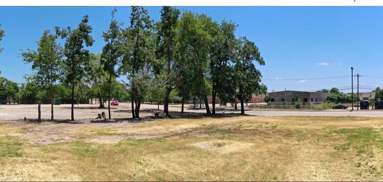 1.64 acres in Dallas County gallery image 4