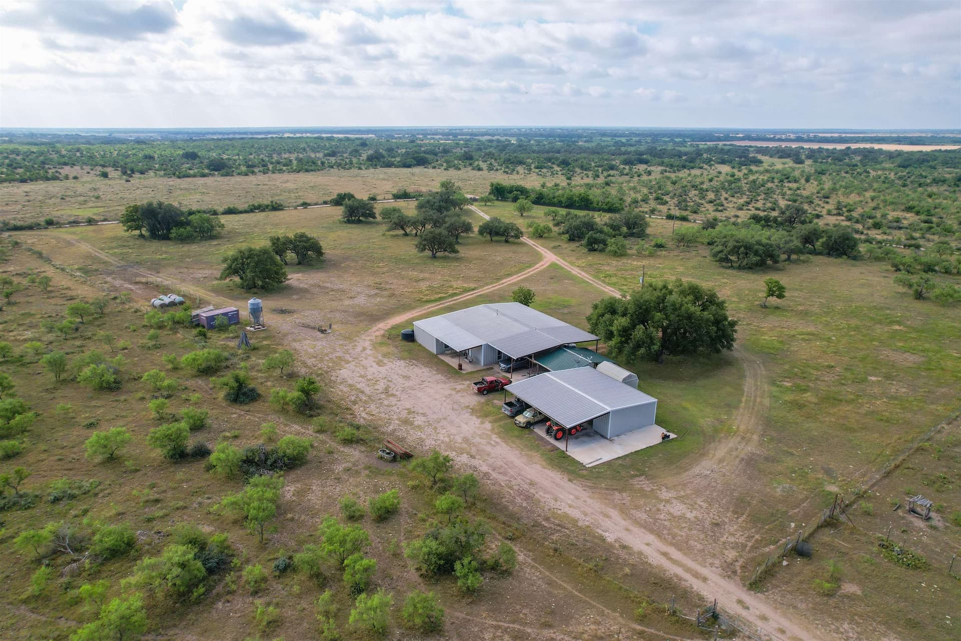 750 acres in Out of Area County gallery image 2