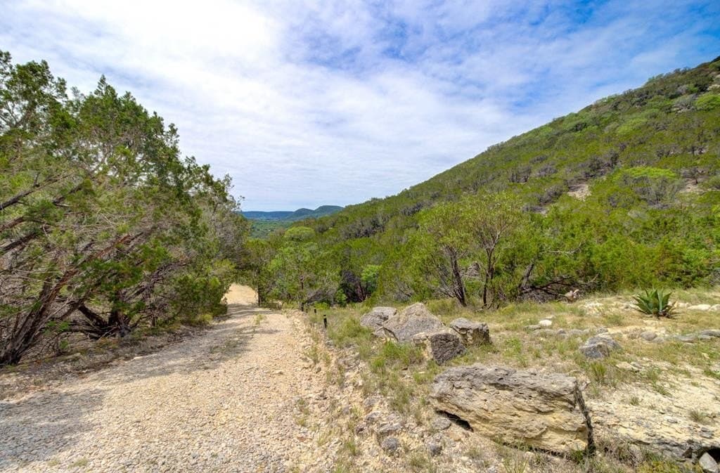 14.83 acres in Bandera County - photo 32
