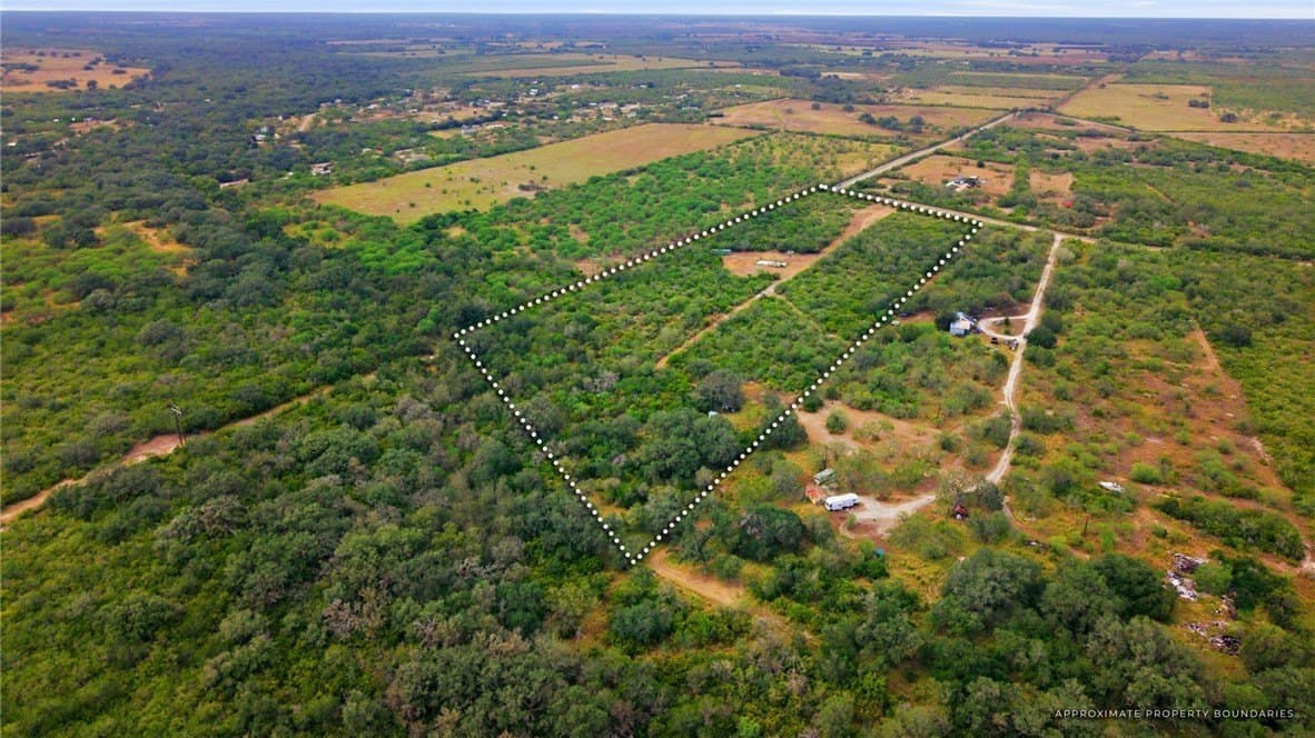 10 acres in Bee County