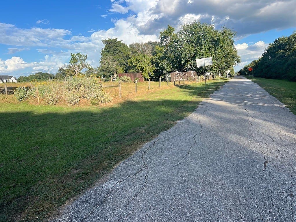 1.4 acres in Austin County - photo 2