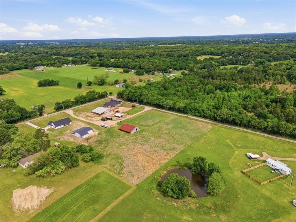 1.5 acres in Rains County gallery image 3