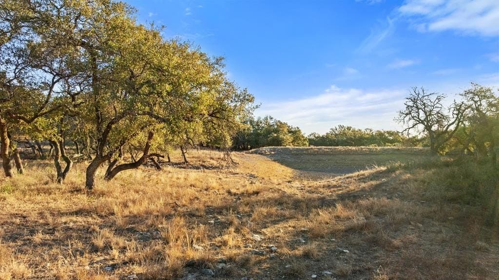 10.49 acres in Blanco County