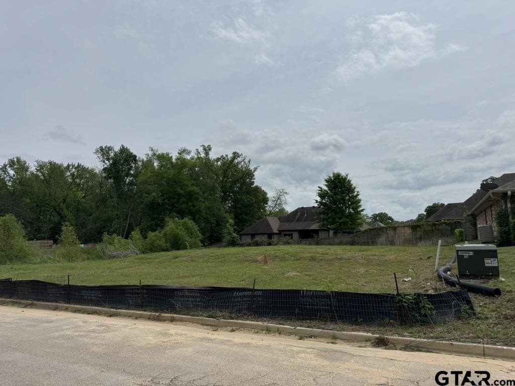1.46 acres in Smith County gallery image 2