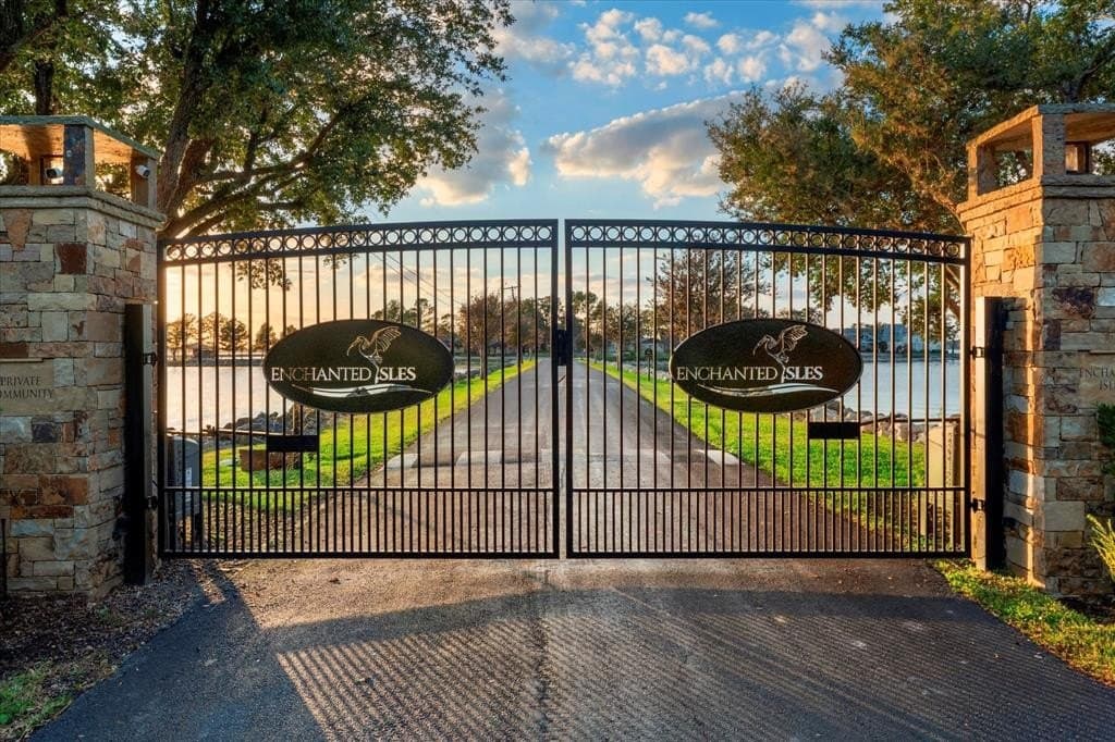 0.31 acres in Henderson County gallery image 2