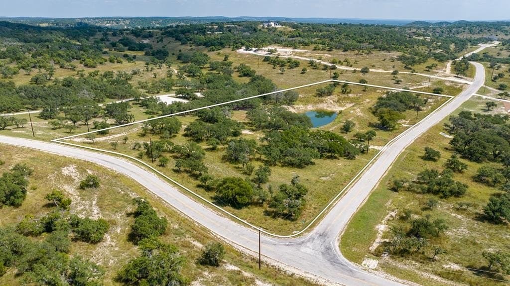 6.21 acres in Blanco County