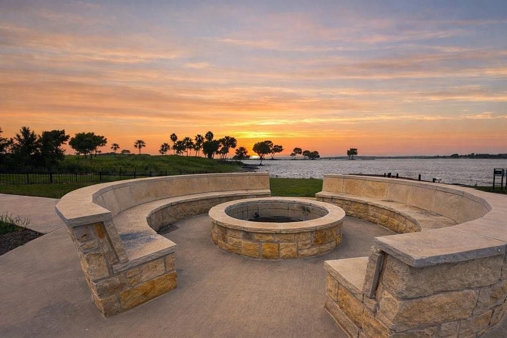 1.85 acres in Navarro County gallery image 2