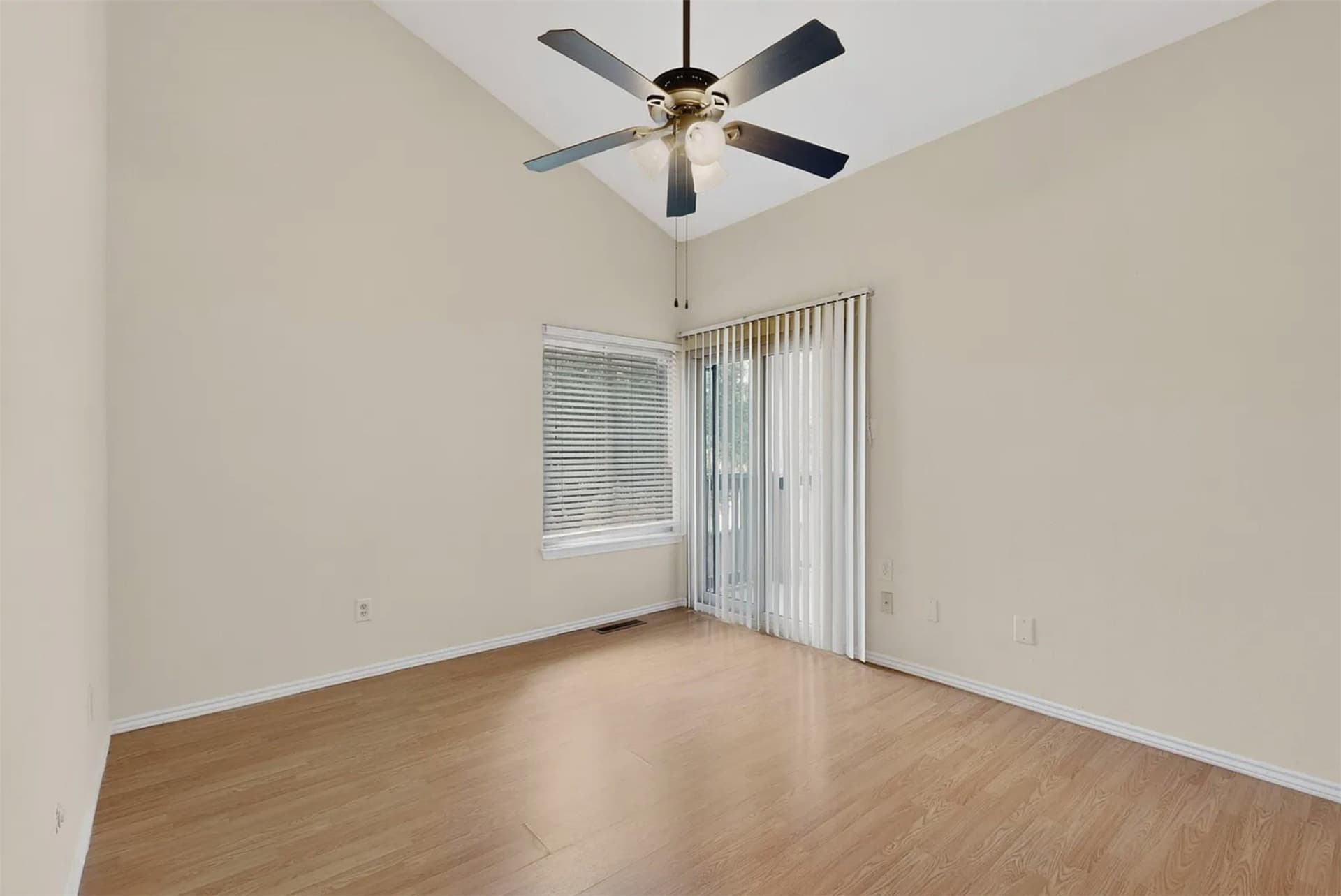 10.63 acres in Dallas County - photo 24