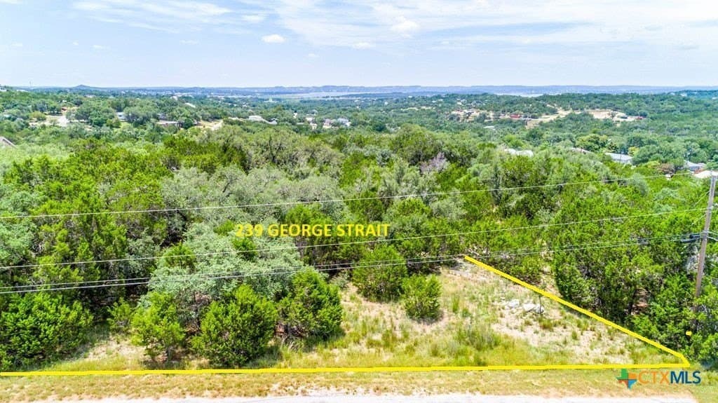 1.26 acres in Comal County