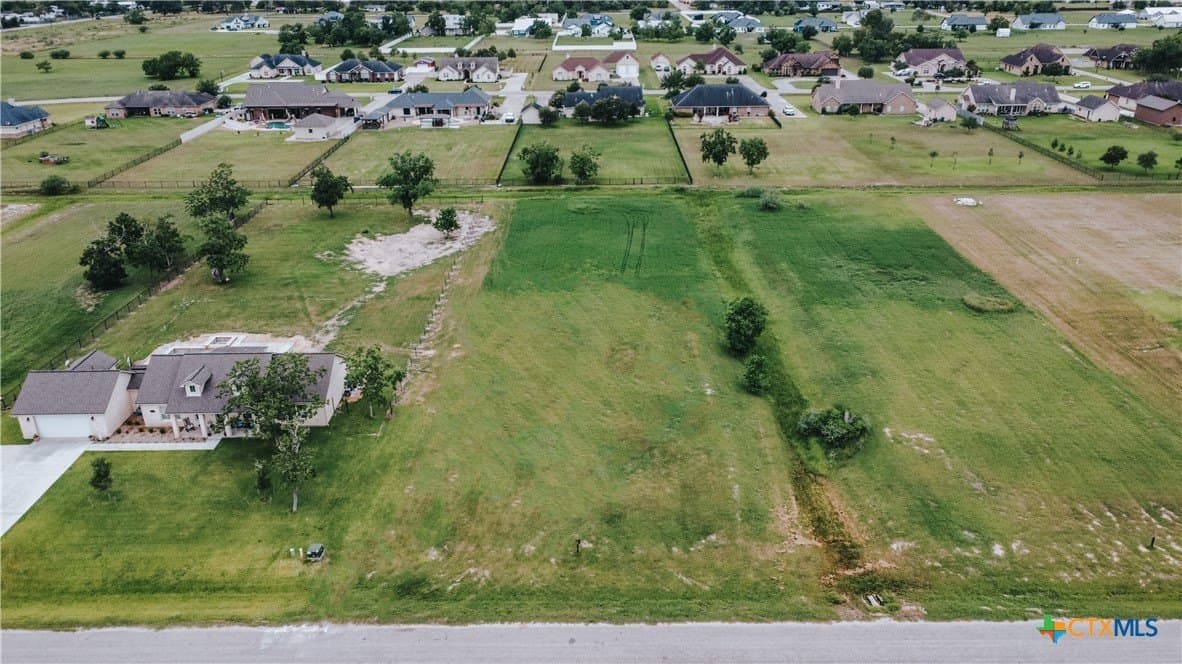 1.06 acres in Victoria County - photo 2