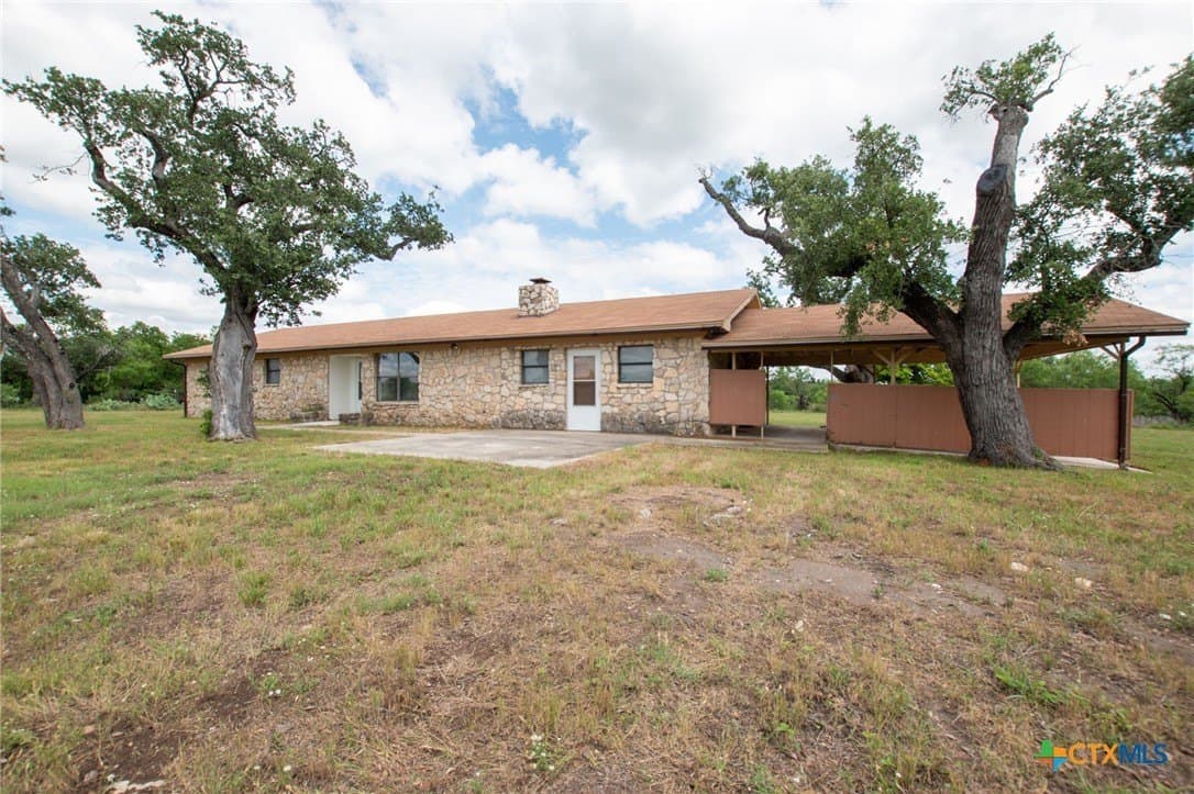 148.43 acres in Lampasas County