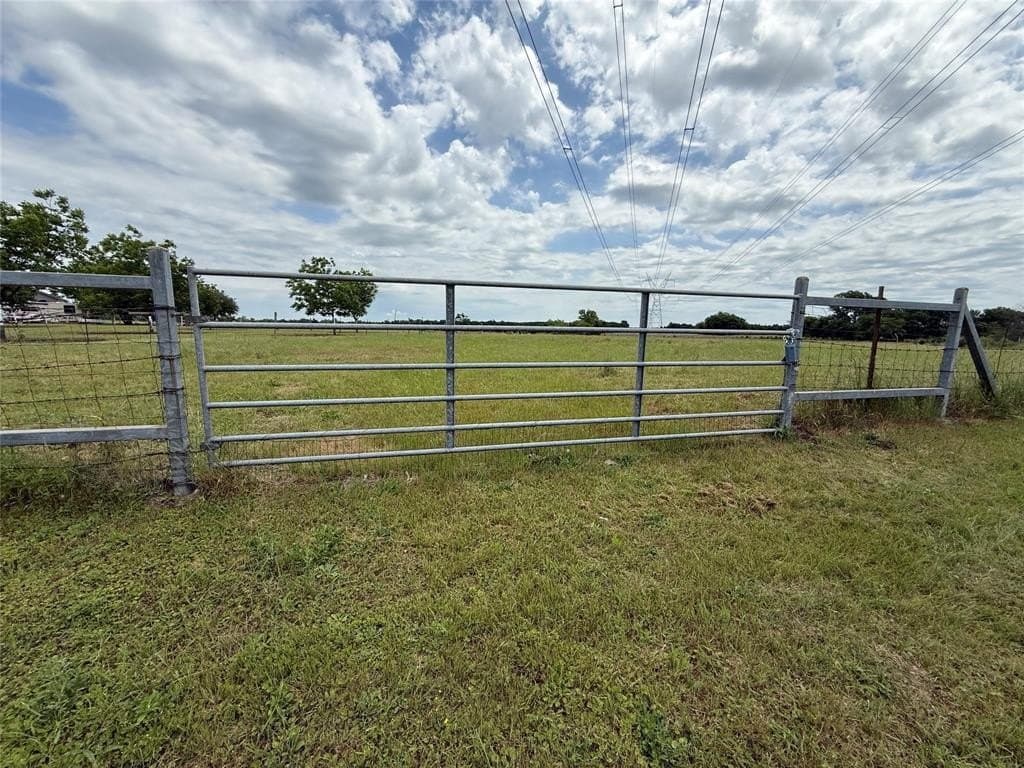 4.08 acres in Collin County gallery image 4