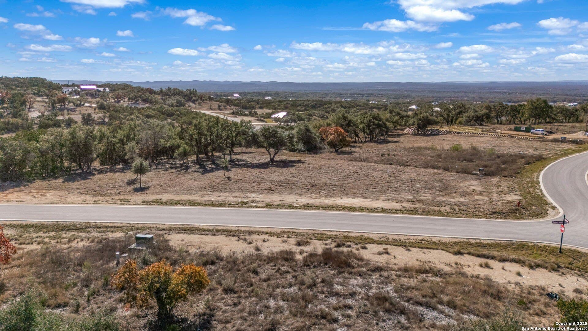 1.13 acres in Comal County gallery image 4