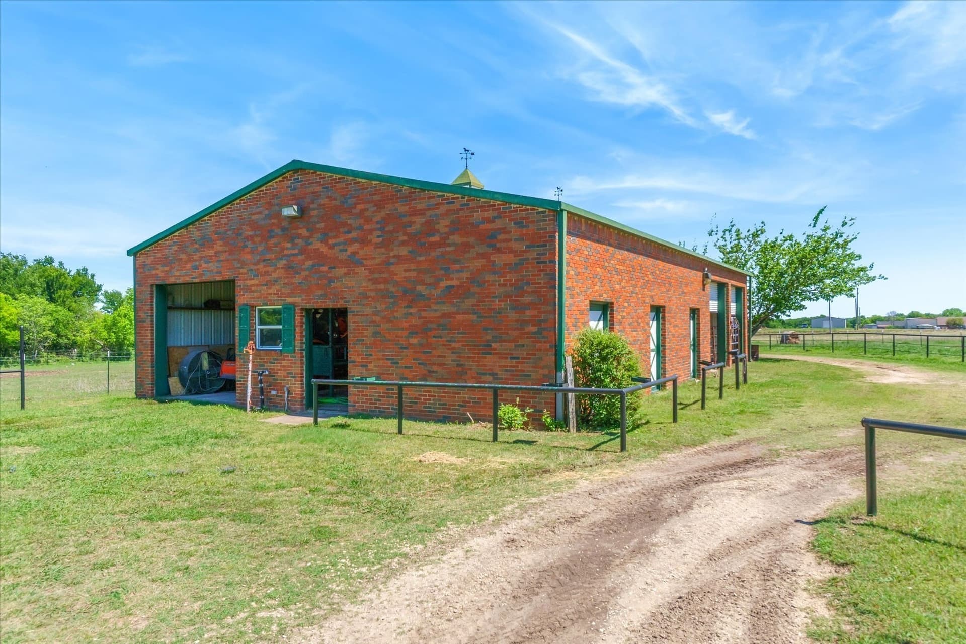 38.53 acres in Ellis County - photo 39