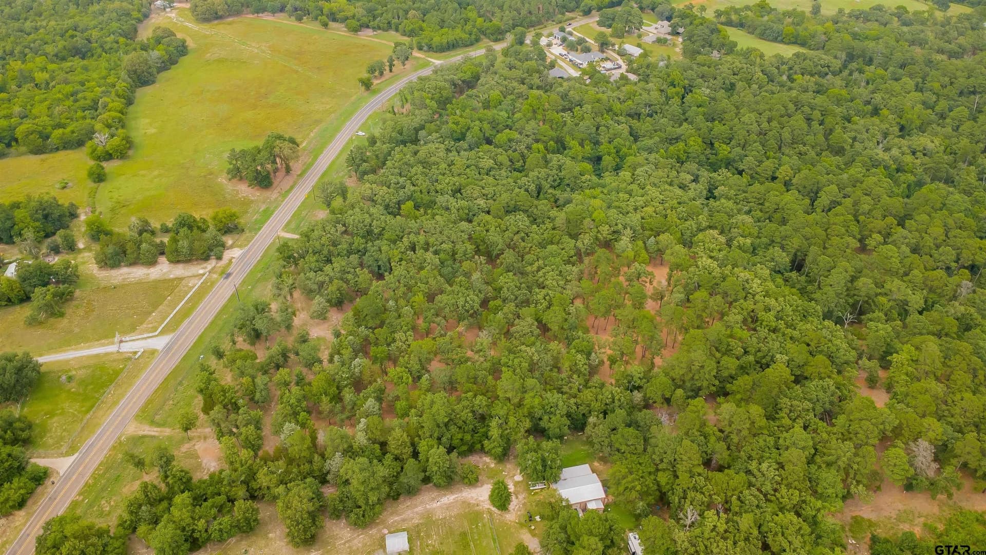 5.02 acres in Smith County gallery image 2