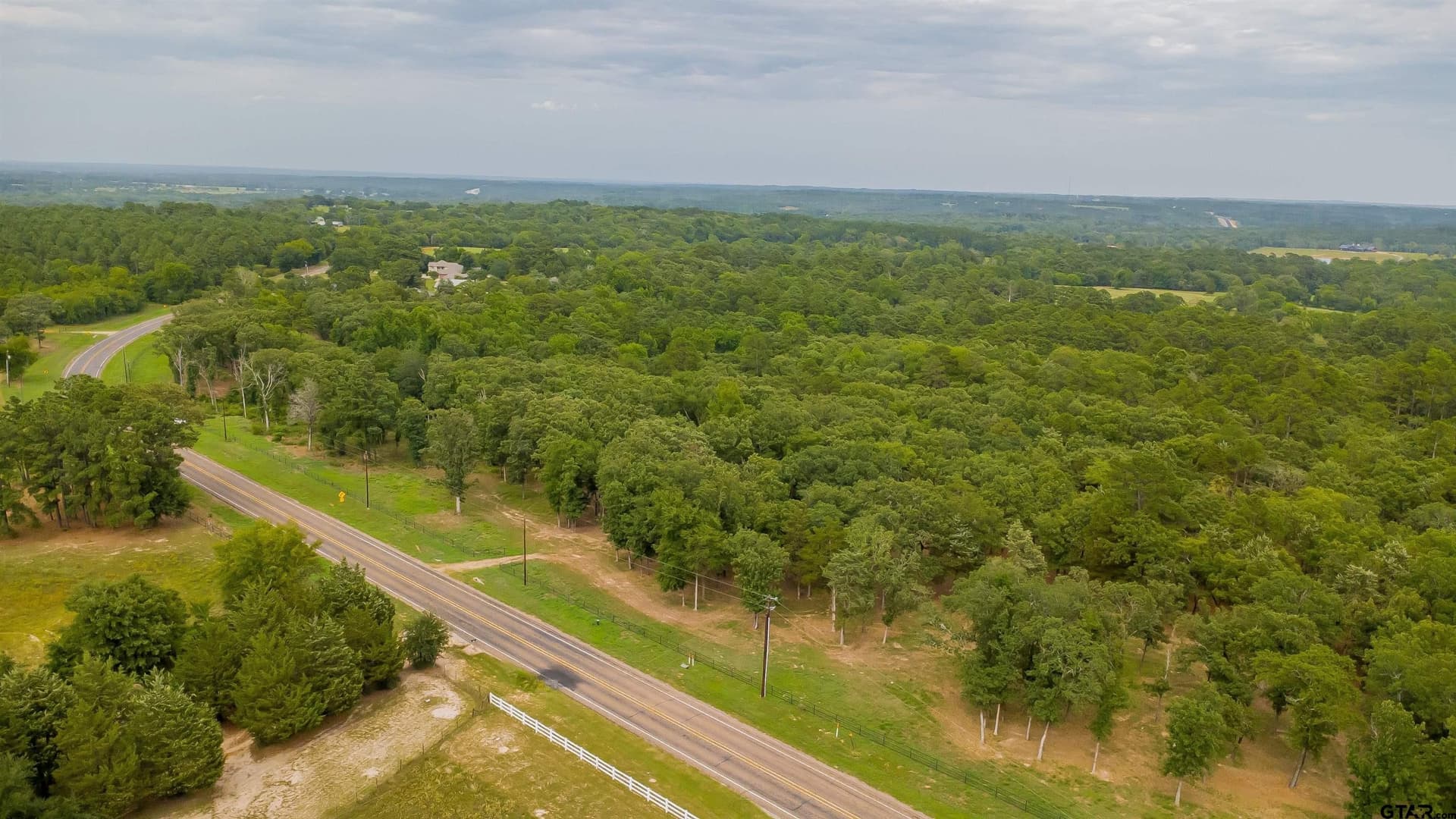 5.02 acres in Smith County gallery image 4