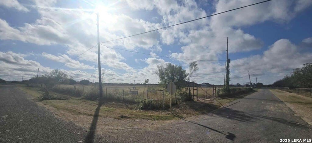 5.1 acres in Maverick County gallery image 3