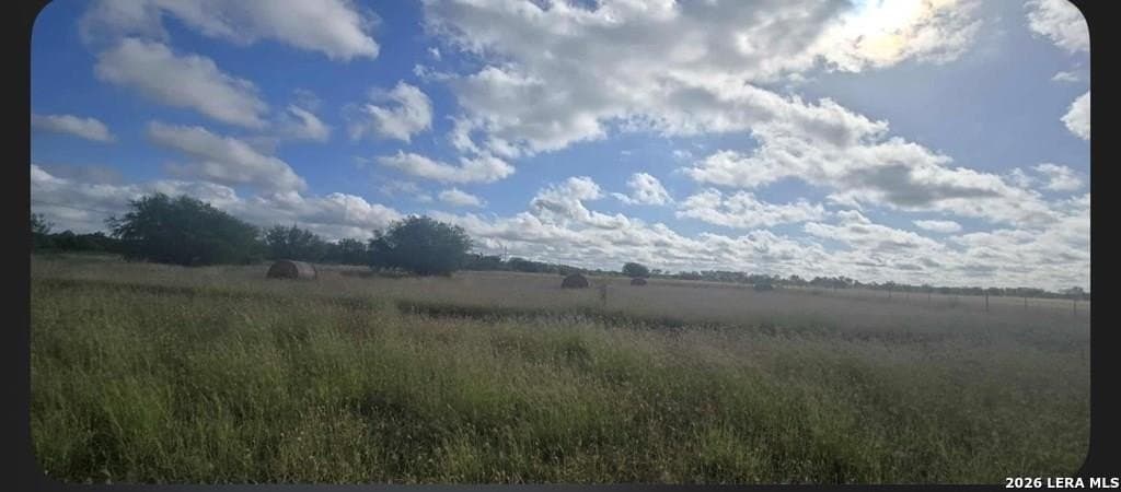 5.1 acres in Maverick County