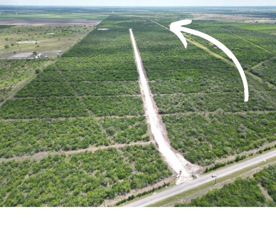 5.02 acres in Bee County gallery image 2