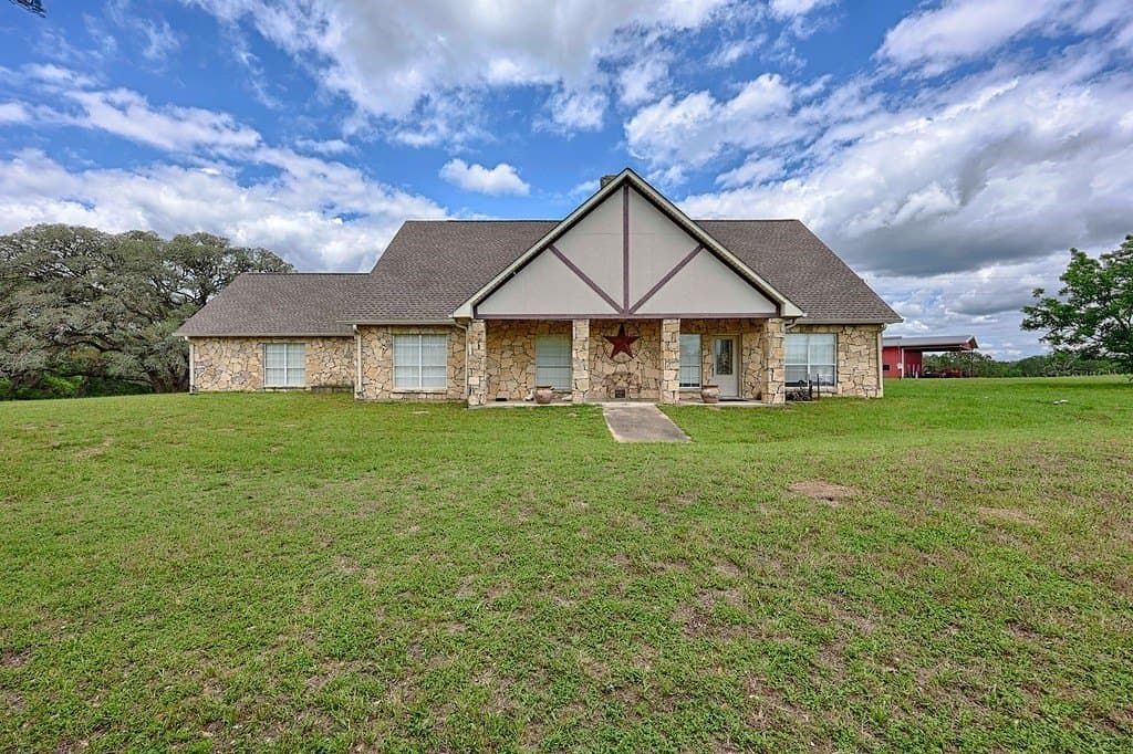 190.97 acres in Lavaca County - photo 8