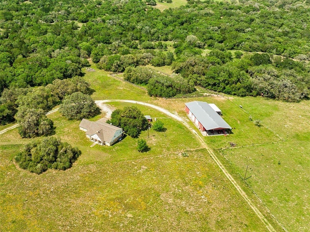 190.97 acres in Lavaca County - photo 7