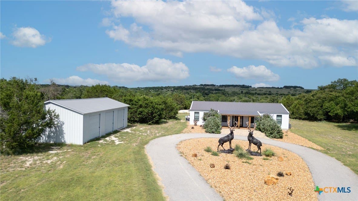 20.08 acres in Lampasas County gallery image 2