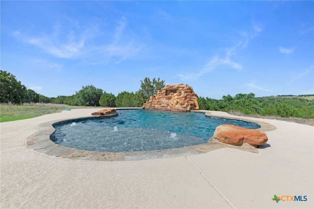 20.08 acres in Lampasas County - photo 8