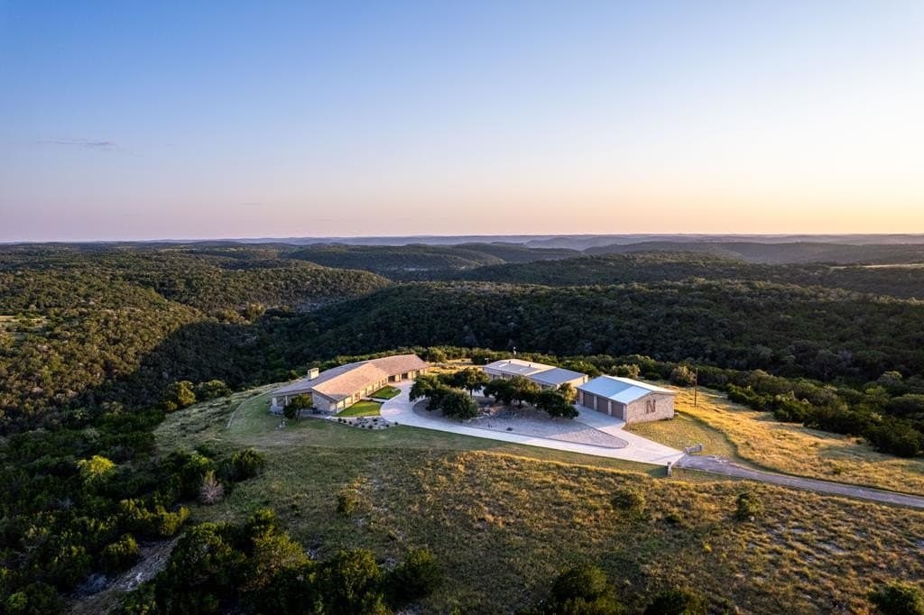 52 acres in Kerr County gallery image 4