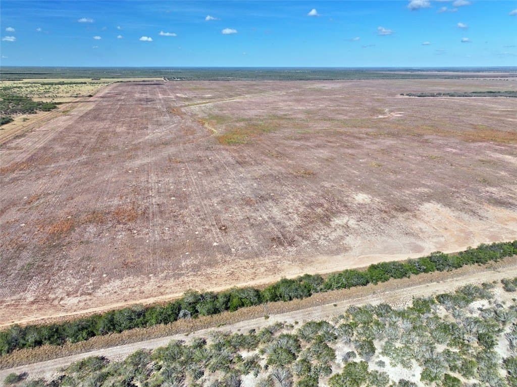 103.61 acres in Jim Wells County - photo 15