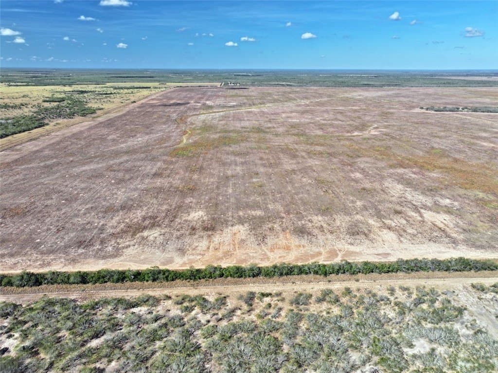 103.61 acres in Jim Wells County - photo 13