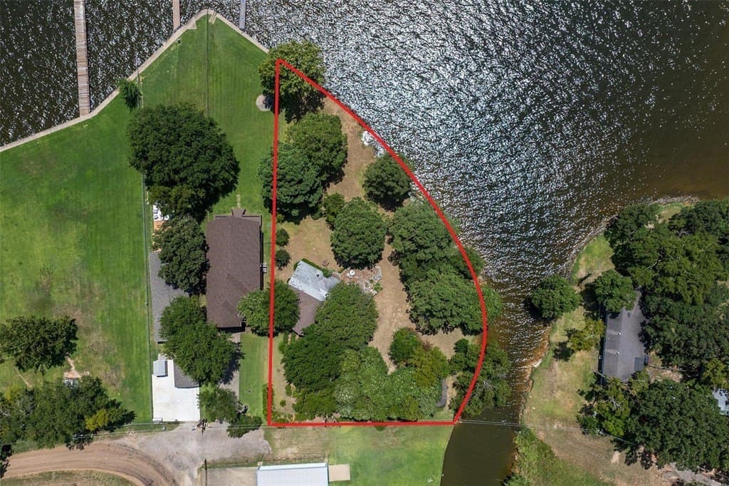 0.32 acres in Henderson County gallery image 2
