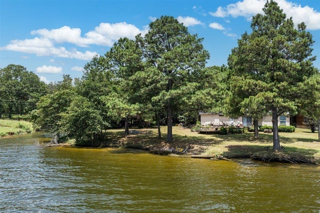 0.32 acres in Henderson County gallery image 4