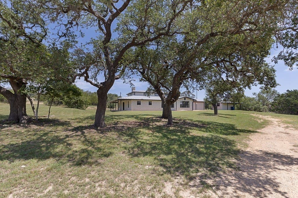 13.35 acres in Gillespie County - photo 3