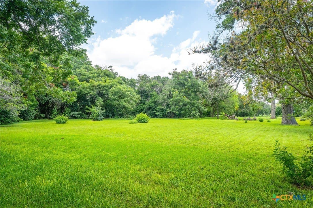 0.39 acres in Guadalupe County - photo 10