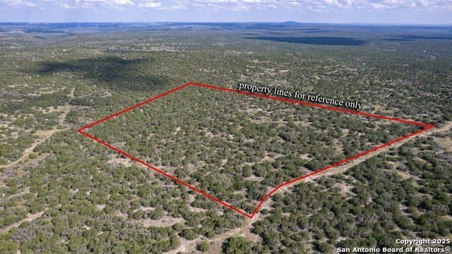 27.73 acres in Kinney County