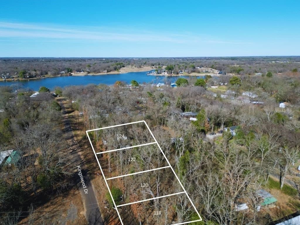 0.13 acres in Henderson County - photo 2