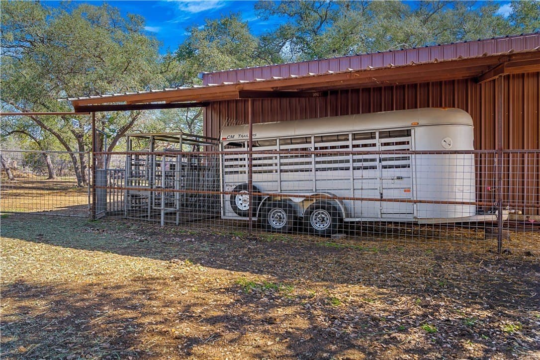 20 acres in Comal County - photo 18