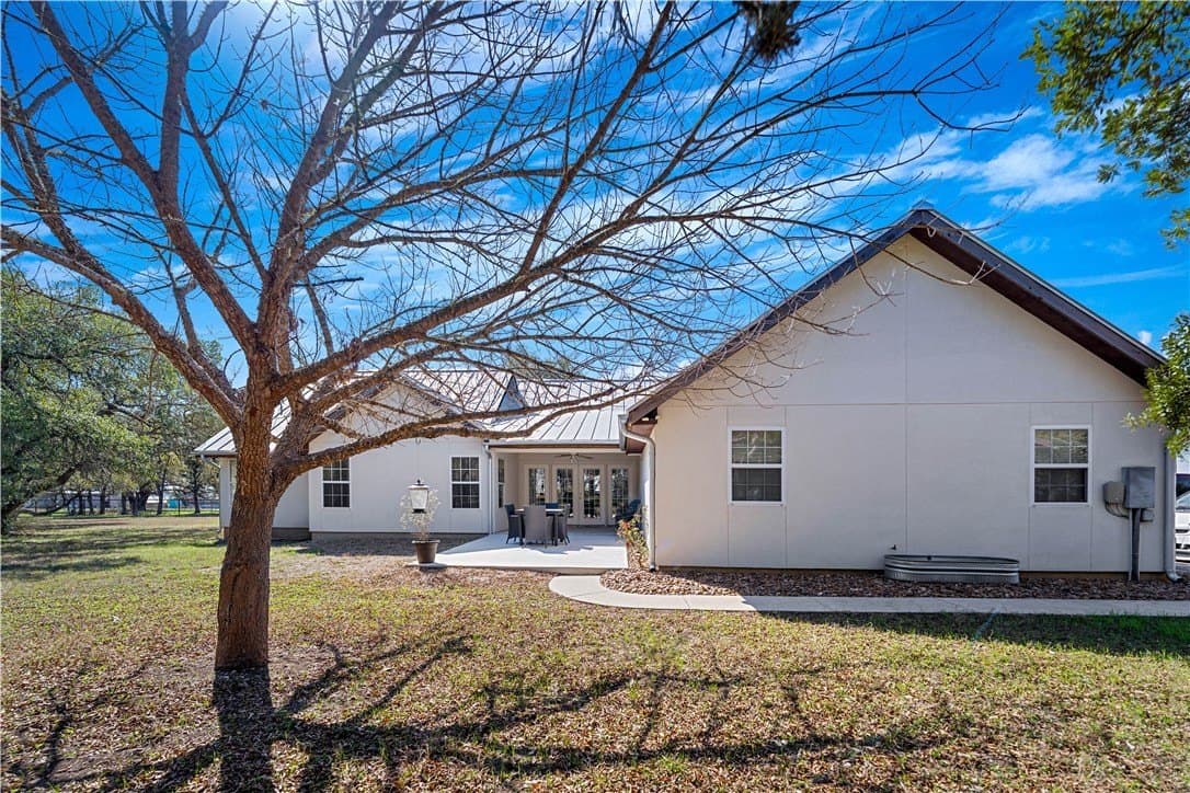 20 acres in Comal County - photo 14